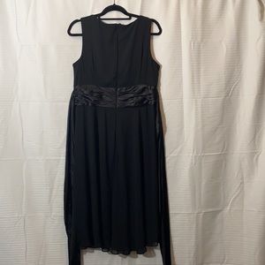 NWOT Scarlet Nite  formal dress Size 16WP